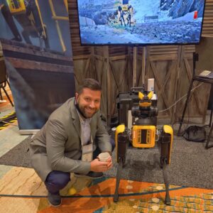 Sam McKinney with Spot at MaximoWorld